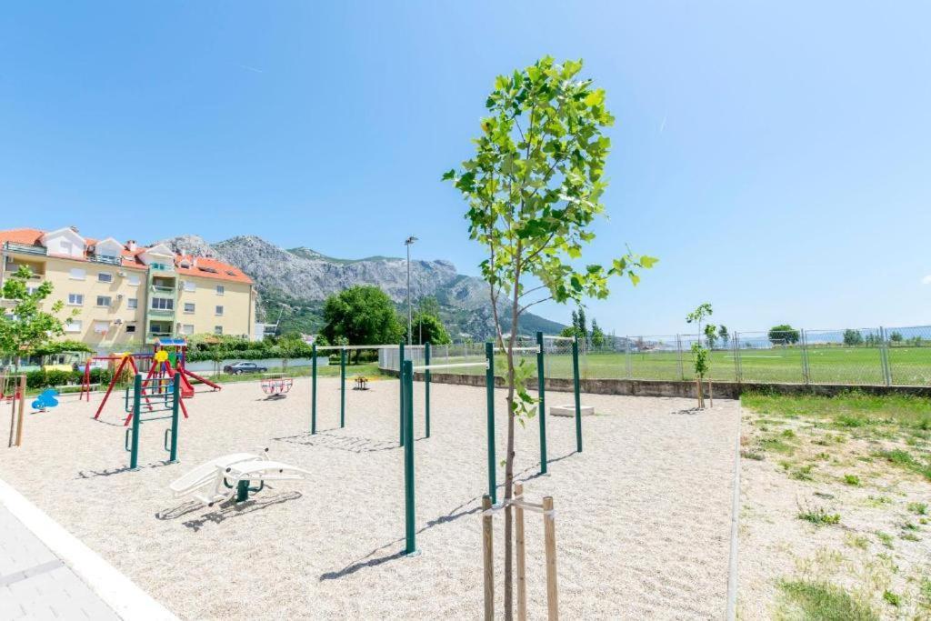 Apartment Pepalo,Omis Free Parking Bagian luar foto